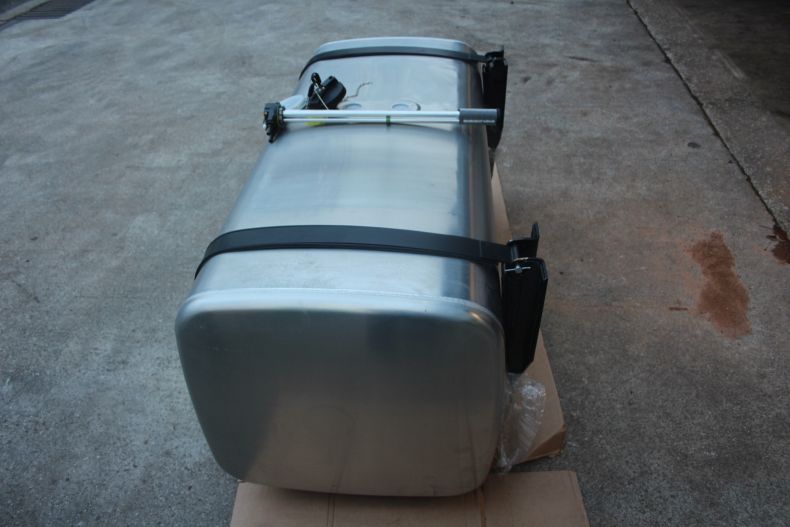 NEW 600L ALUMINIUM TRUCK DIESEL TANK