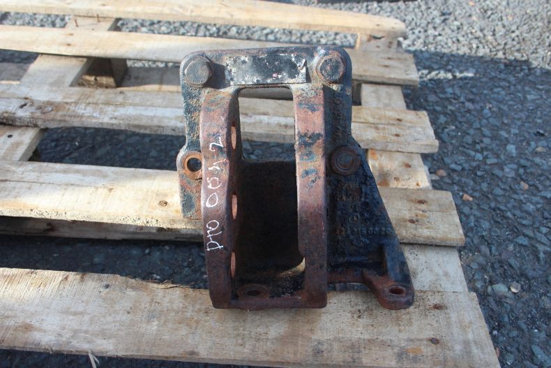 USED PTO BEARING BLOCK/TOP LINK BRACKET