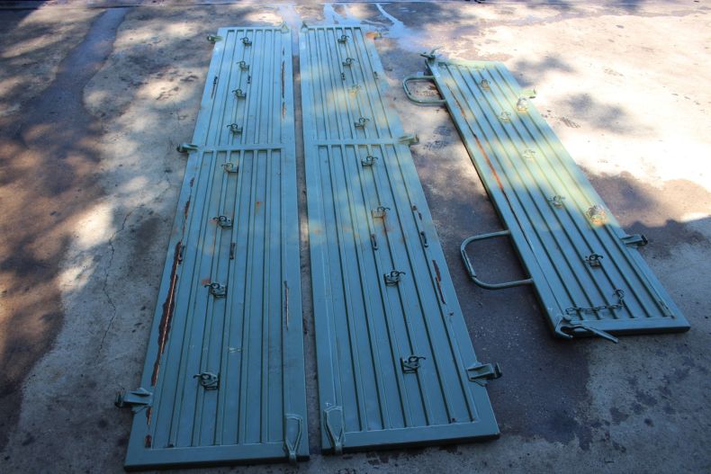 USED SET OF SIDES & TAILGATE FOR U1300L/U1350