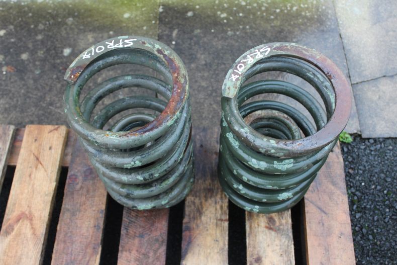 PAIR USED EX-MILITARY HD REAR SPRINGS 406/416