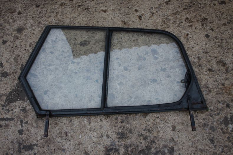 USED RIGHT HAND DOOR TOP 406 416 SOFT TOP CAB