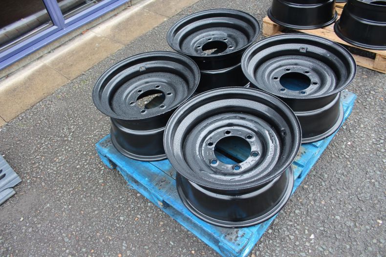 REFURBISHED WIDE TRACK 11X20" WHEEL RIMS