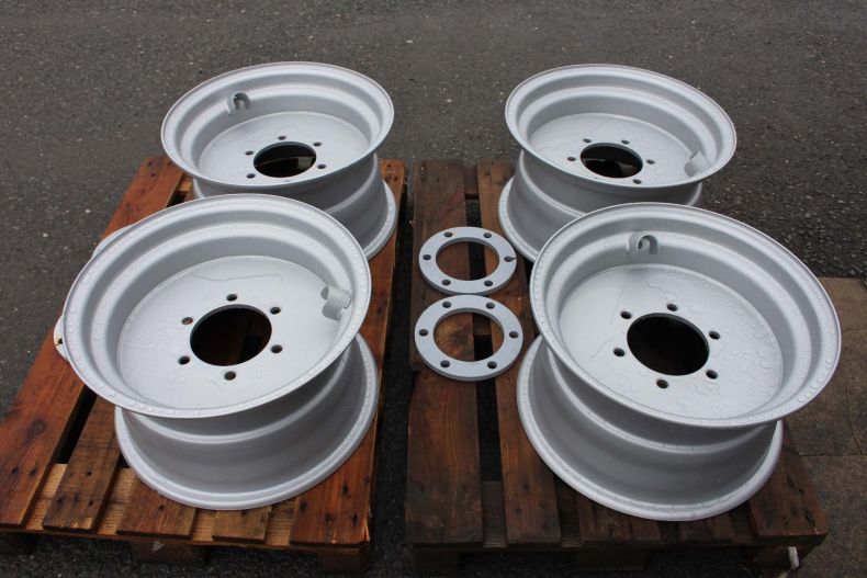 BRAND NEW 11x20" 6 BOLT RIMS