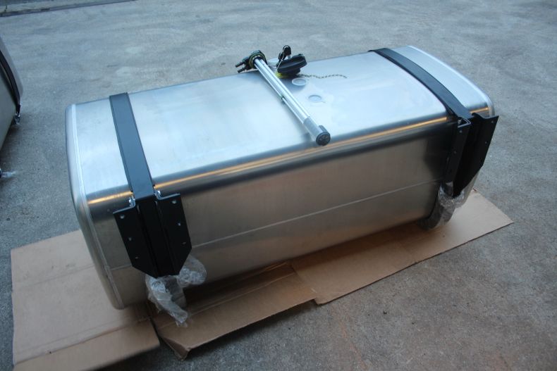 NEW 600L ALUMINIUM TRUCK DIESEL TANK