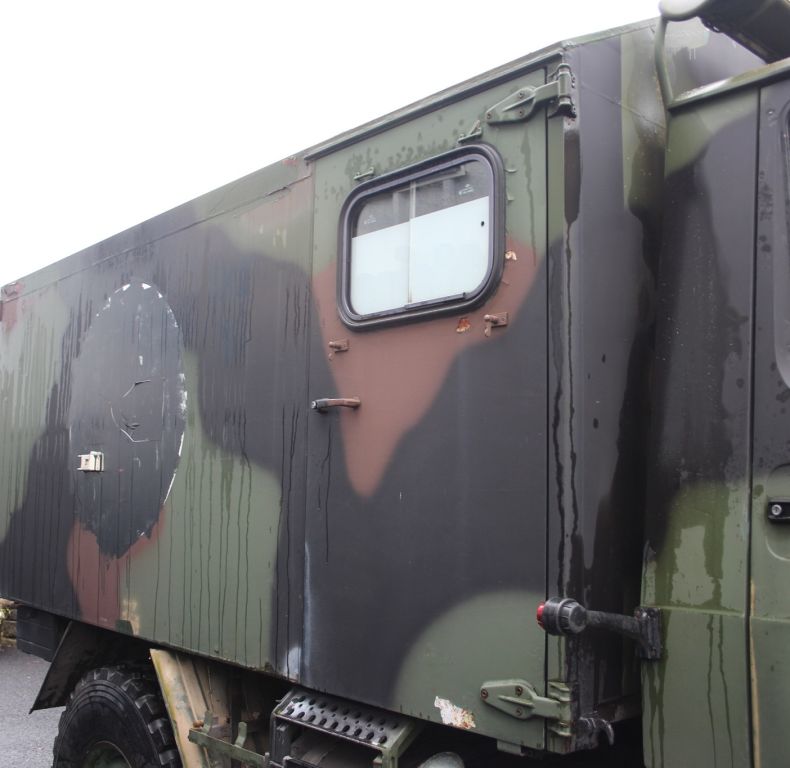 USED U1300L AMBULANCE SIDE DOOR