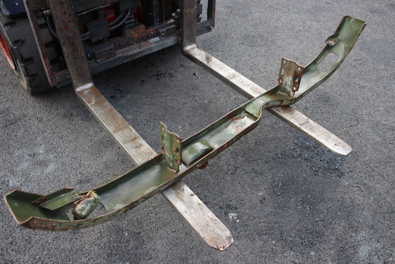 USED U900/1100 406/416 MILITARY BUMPER