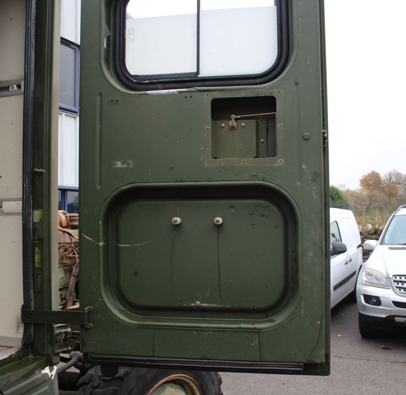 AMBULANCE/CAMPER BODY U1300L