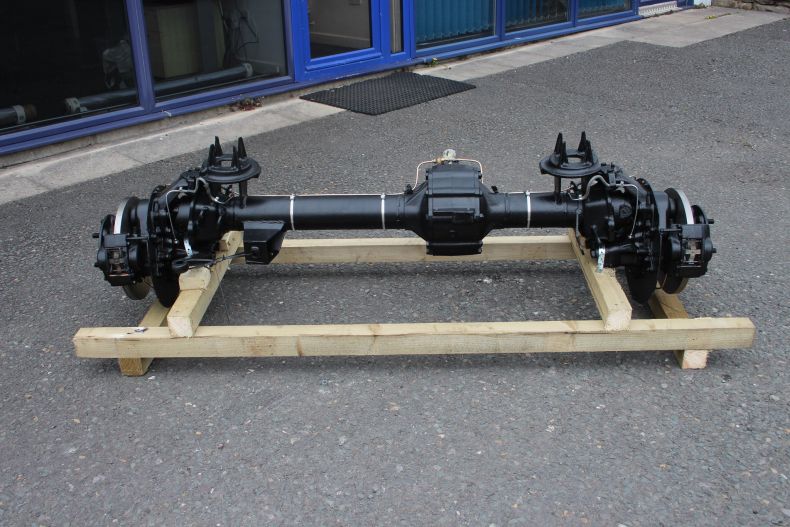 REWORKED FRONT AXLE FOR UNIMOG U1300L 435 115