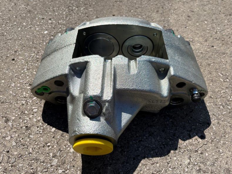 NEW FRONT BRAKE CALIPER 425, 435, 437, 427