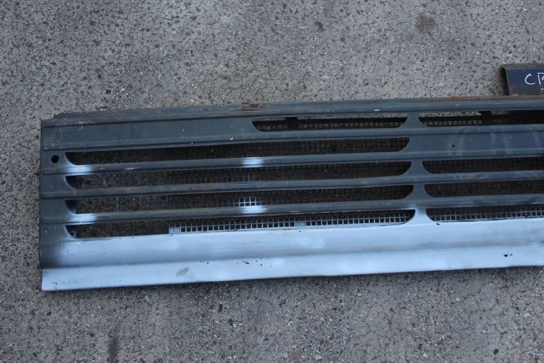 USED GRILLE TO SUIT U1000 424 121 MODELS