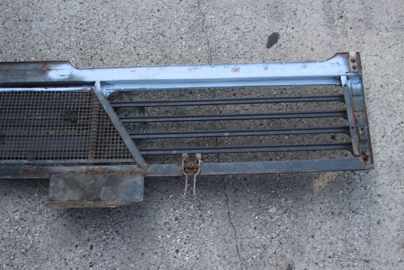 USED GRILLE TO SUIT U1000 424 121 MODELS