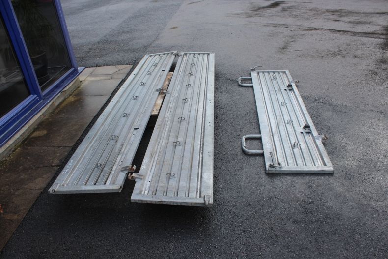 USED GALVANISED U1300L SIDES