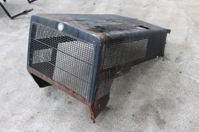 USED MB TRAC 440 800/900 BONNET & GRILLE