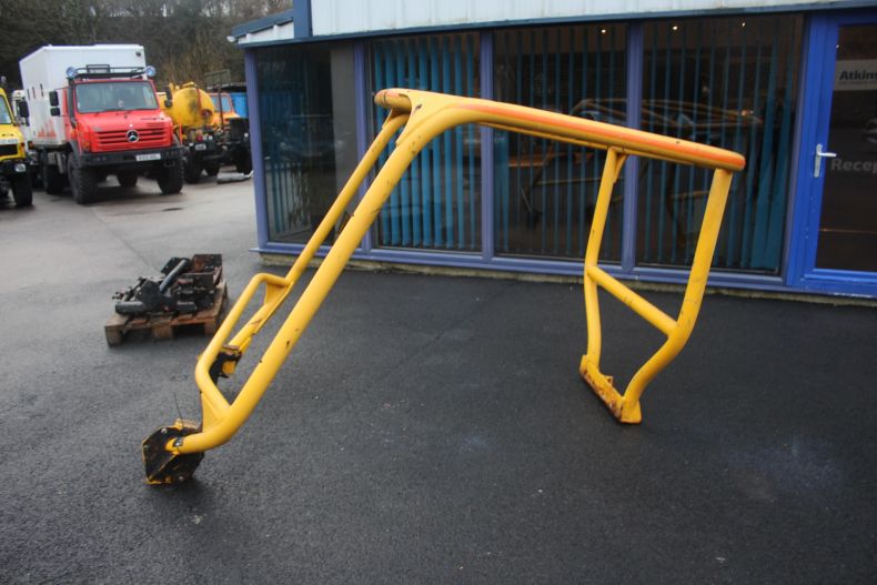 CAB ROLL FRAME SUITABLE FOR UGN UNIMOGS U300-500