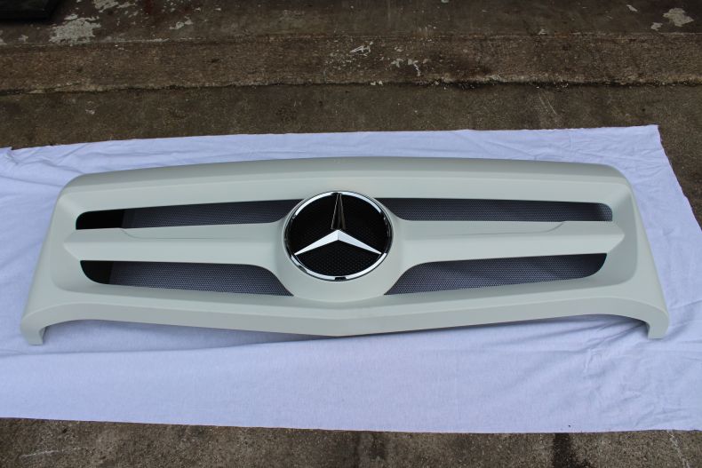 New Mercedes U4023/5023 Front Grille Upgrade