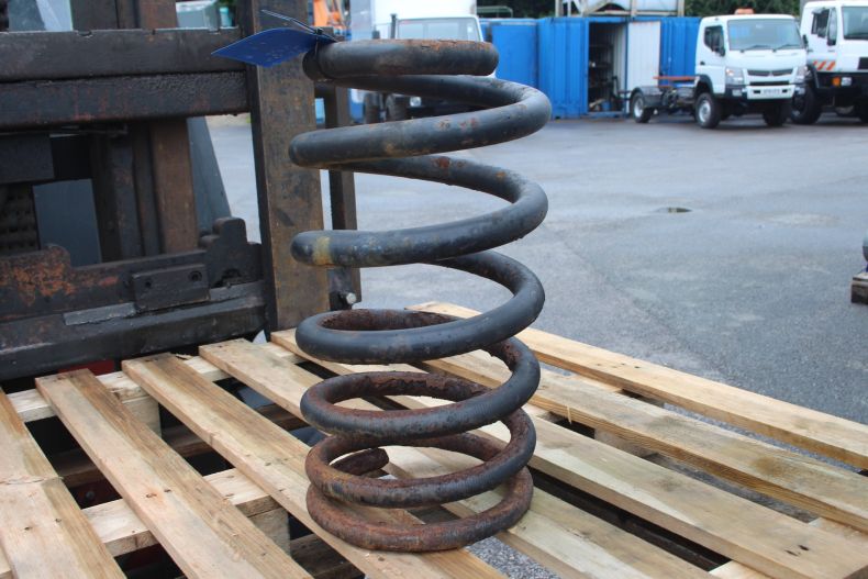 USED U1550L/U3000 437 FRONT SPRING