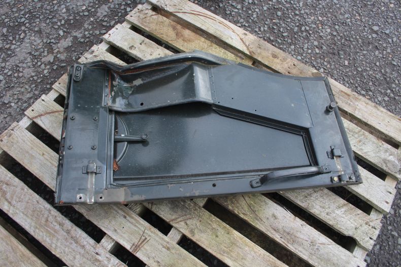 USED RIGHT HAND 406/416 SOFT TOP CAB DOOR