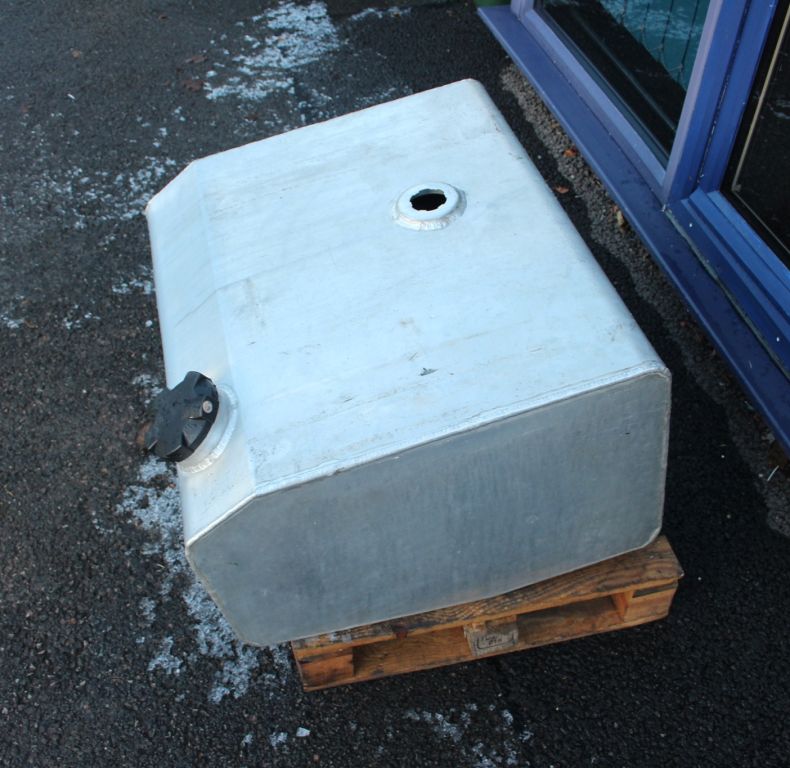 USED ALUMINIUM 435/437 DIESEL TANK 160LTR