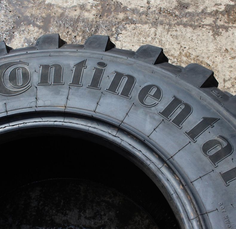 1x USED 335/80R20 Continental MPT81 TYRE