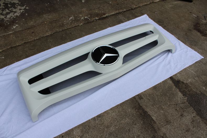 New Mercedes U4023/5023 Front Grille Upgrade