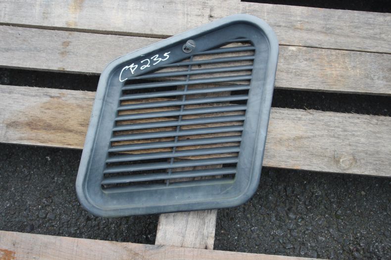 USED HEATER AIR INTAKE GRILLE