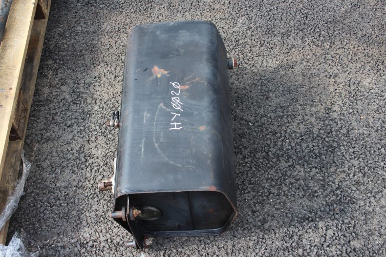 MB TRAC HYDRAULIC TANK