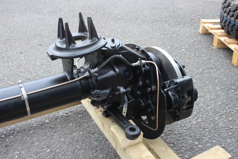 REWORKED FRONT AXLE FOR UNIMOG U1300L 435 115