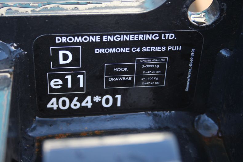 DROMONE PICK UP HITCH NEW OLD STOCK