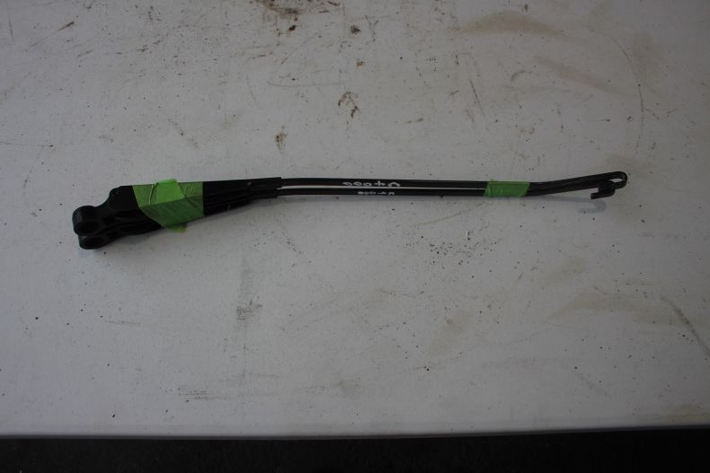 USED RIGHT HAND DRIVE WINDSCREEN WIPERS