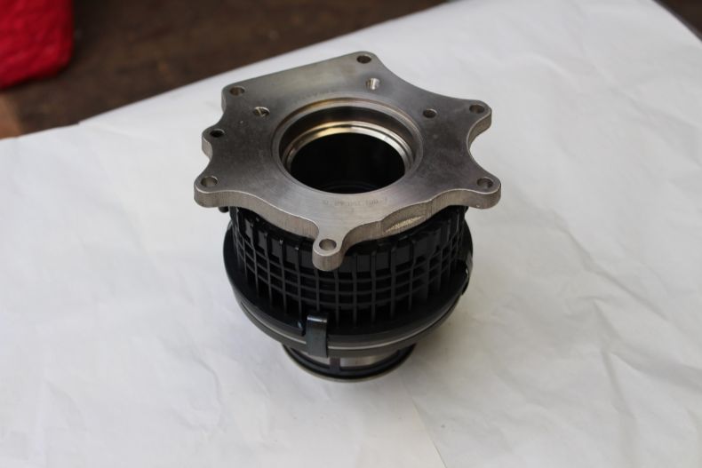 GENUINE MERCEDES RELEASE BEARING