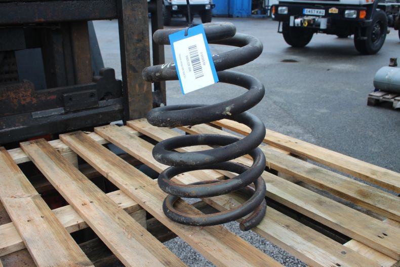 USED U1300L 435 FRONT SPRING