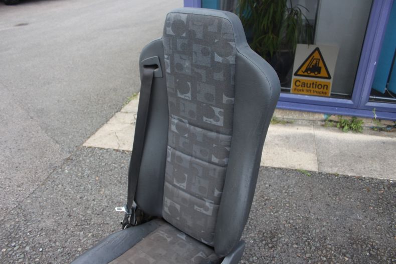 ISRI SUSPENSION SEAT RIGHT HAND