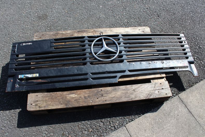 Used grille to suit U2100-2450 models