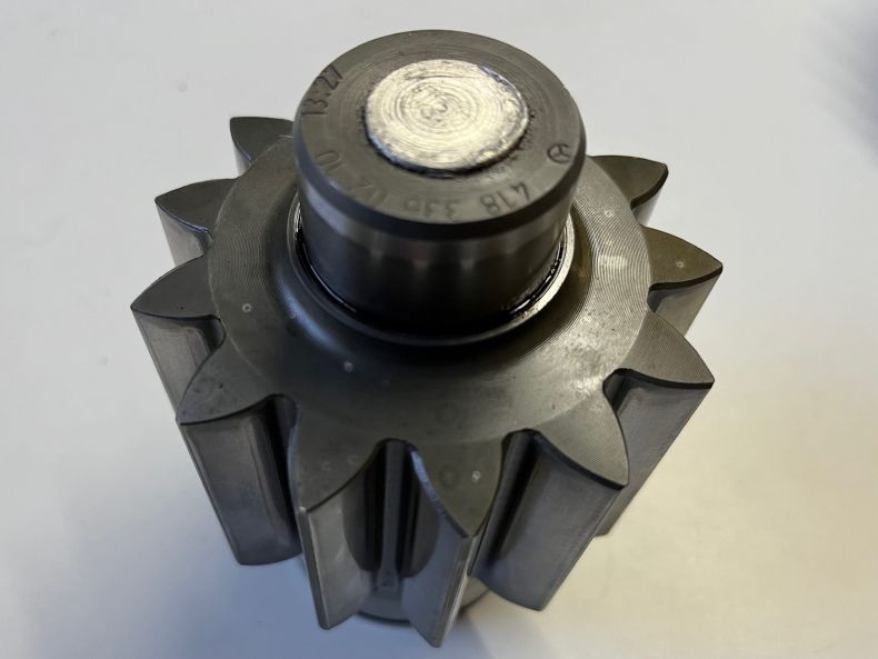 USED SPUR GEAR 418 336 0210