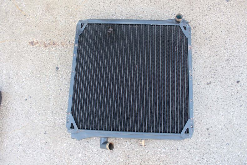 NEW HEAVY DUTY RADIATOR U1200-1700