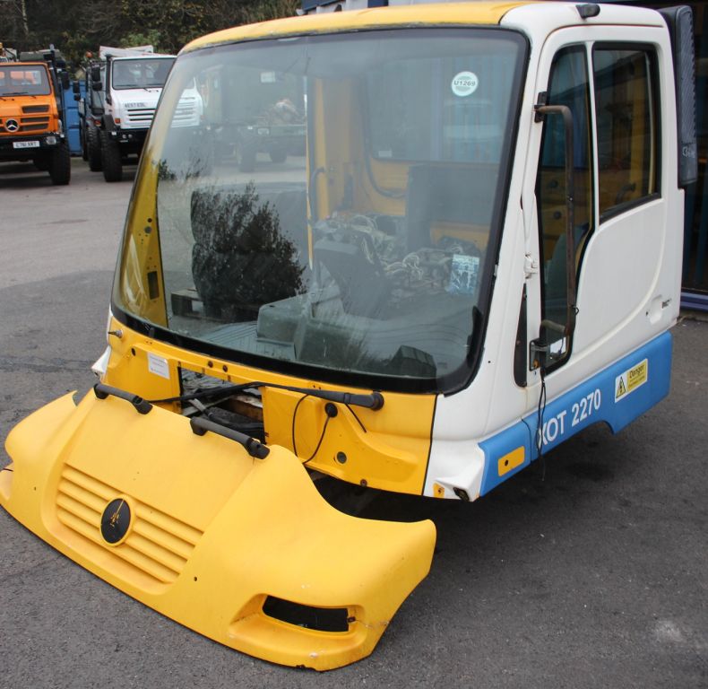 USED UGN CAB U300/400/500