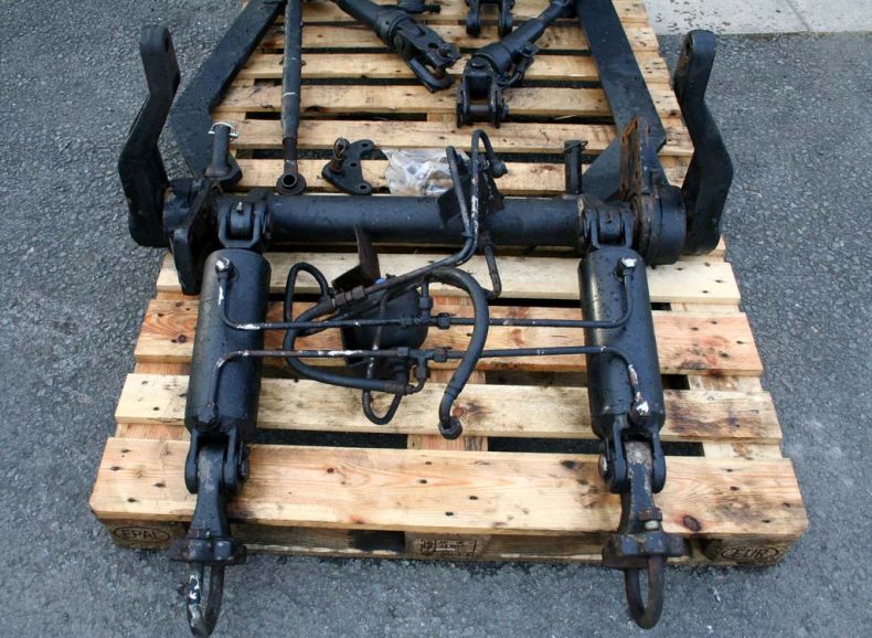 USED THREE POINT LINKAGE 425/437