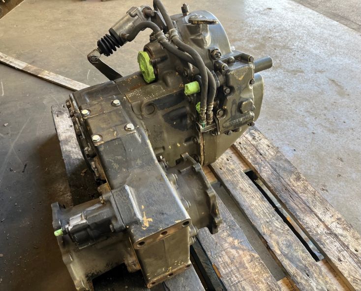 REPAIR CUSTOMERS UNIMOG GEARBOX