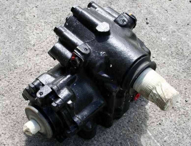 STEERING BOX LS3 (RECONDITIONED)