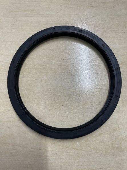 OUTER HUB SEAL 424-427 & U1300L 016 997 75 47