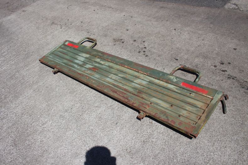 USED TAILGATE FOR U1300L/U1350 MODELS