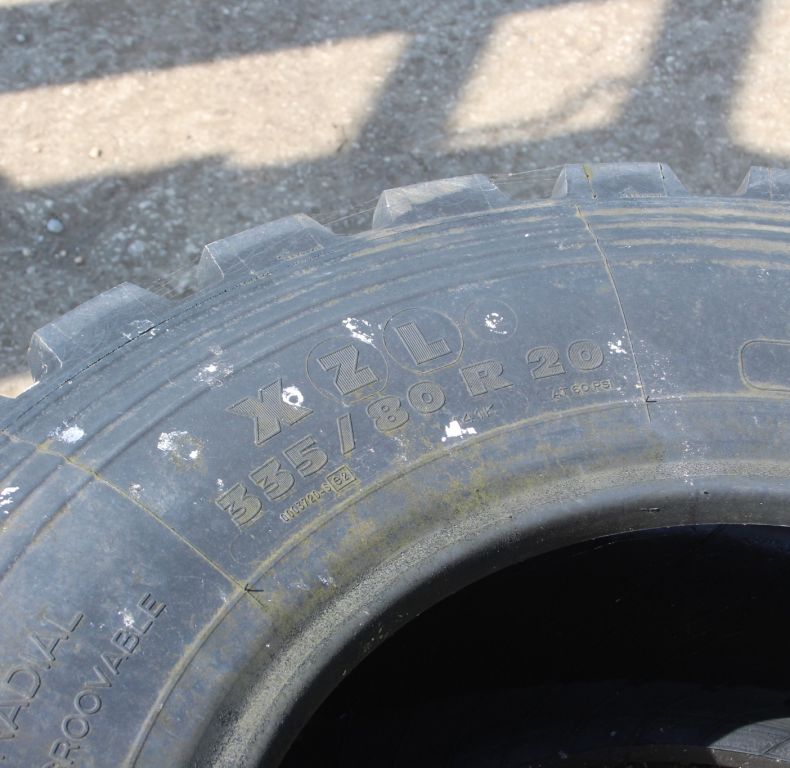 X 1 USED MICHELIN 335/80R20 TYRE