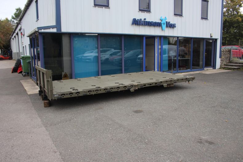 REAR BODY PLATFORM MAN HX60