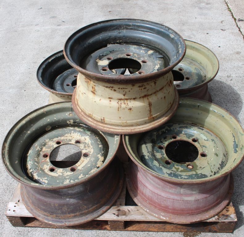 USED EX-MILITARY WIDE TRACK 11X20" WHEEL RIMS