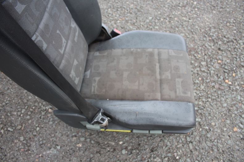 ISRI SUSPENSION SEAT RIGHT HAND