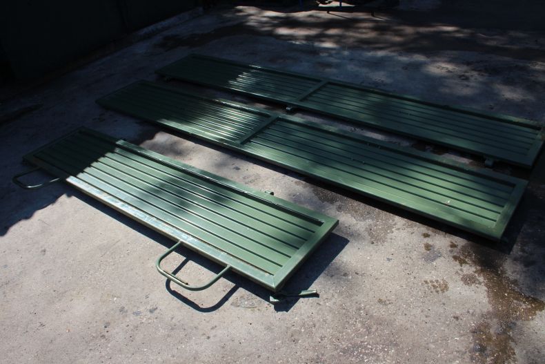 USED SET OF SIDES & TAILGATE FOR U1300L/U1350