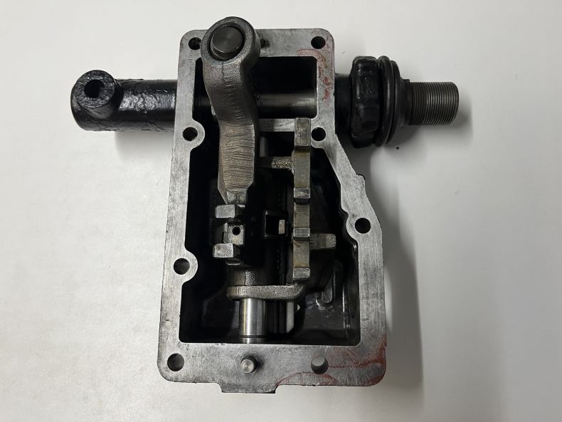 GEARBOX SHIFT COVER RECONDITIONED