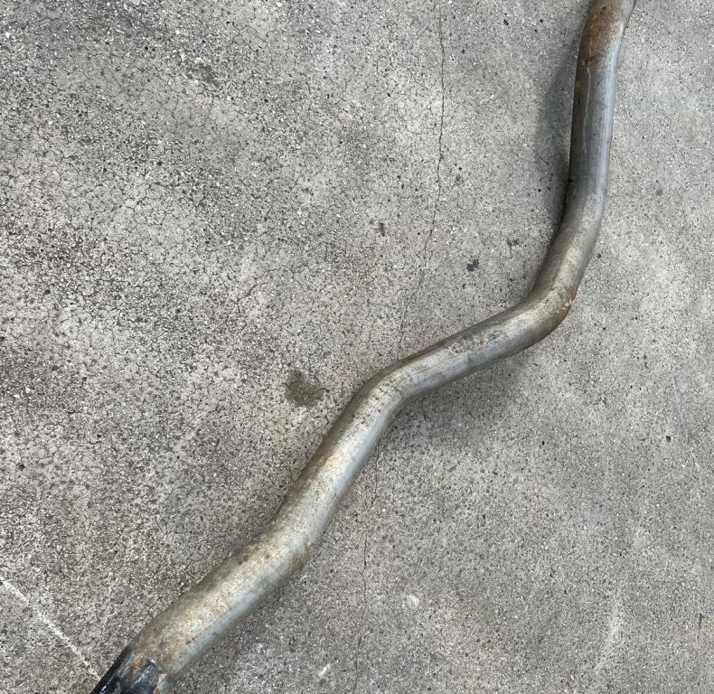 USED EXHAUST INTERMEDIATE PIPE OM366