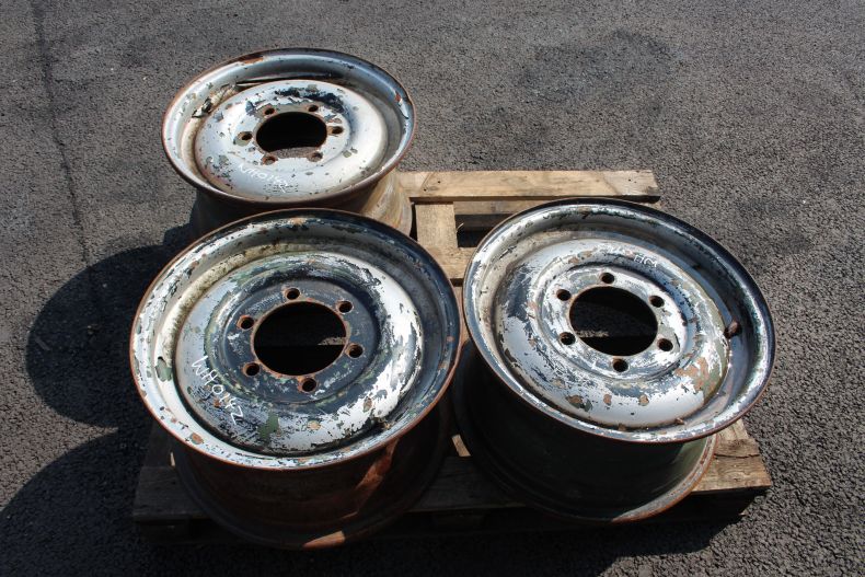 USED STANDARD 11X20 DISC BRAKE WHEEL RIMS