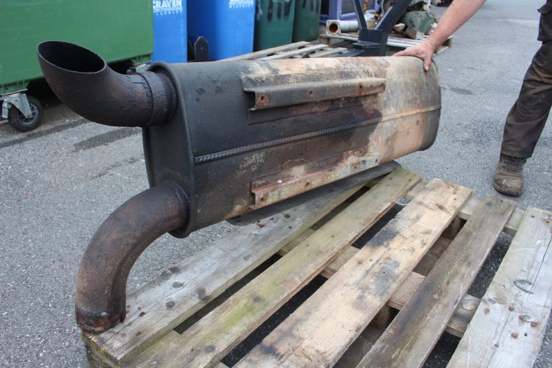 USED EXHAUST SILENCER UGN U400 U500